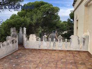 Foto de Sin comisión inmobiliaria.

Singular Palacete  del Siglo  XIX en La Villajoiosa, con 87.000 m² de parcela con plantación de cítricos y