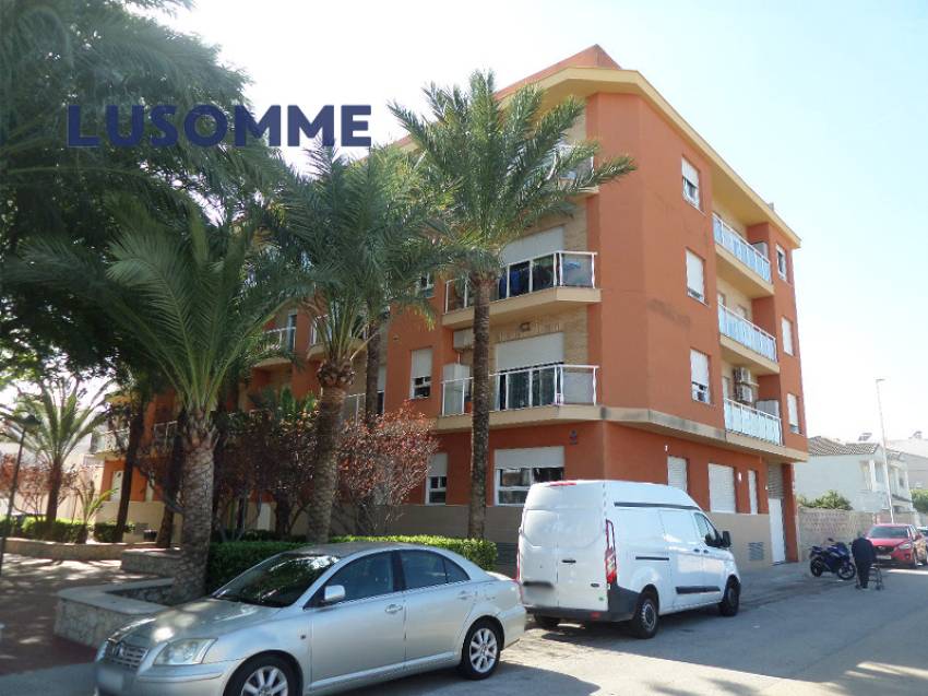 Descripción 477 - Sin comisión inmobiliaria.
Piso en venta en Plaza de la Música, Miramar.

Vivienda en primer piso, en edificio de 2007 con ascensor.
