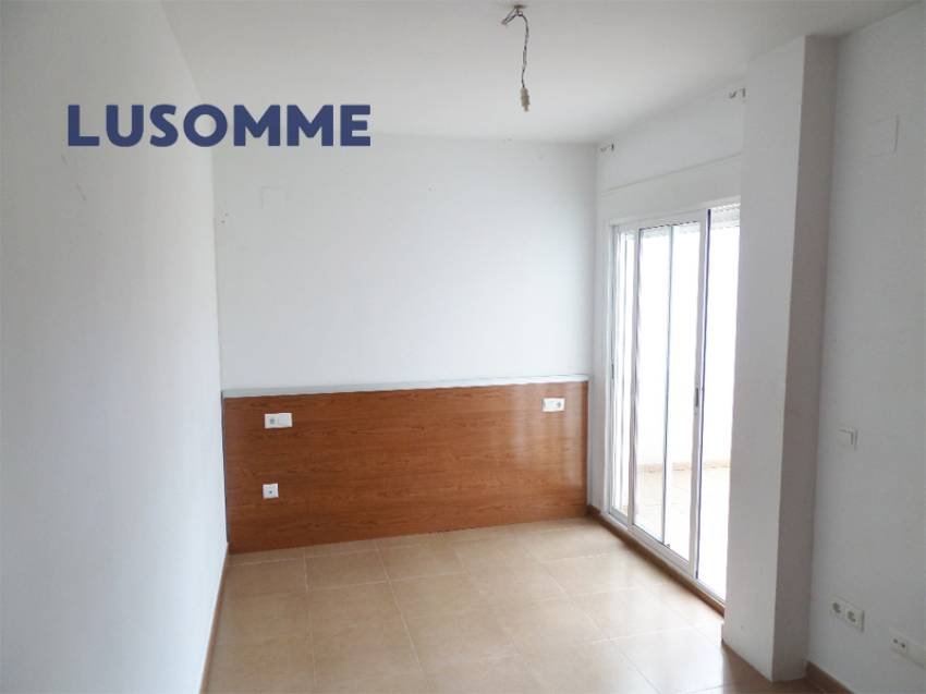 Descripción 477 - Sin comisión inmobiliaria.
Piso en venta en Plaza de la Música, Miramar.

Vivienda en primer piso, en edificio de 2007 con ascensor.
