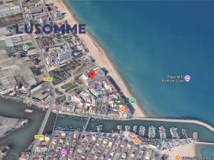 Foto 487 de Bajo vivienda en El Perellonet, en calle Escotilla. 
A 22 km de Valencia.

Situado a pie de calle en edificio construido en 196