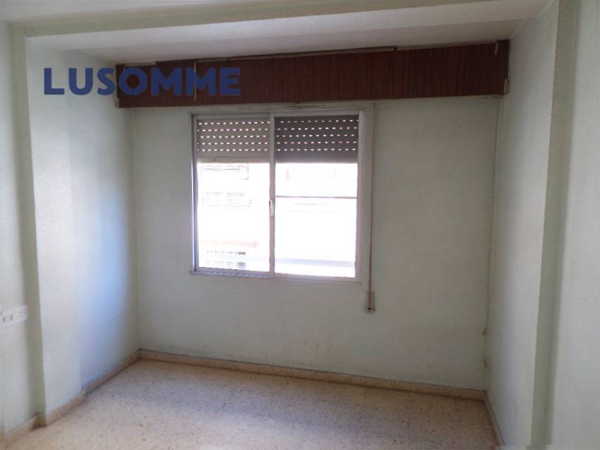Descripción 478 - Piso en venta en Carrer Astúries, en Las Islas, la mejor zona de Puerto de Sagunto.

A 6 minutos a pie (500m) de la playa, con vistas al
