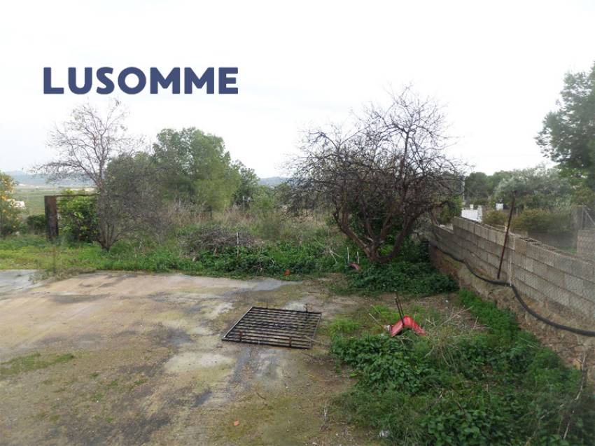 Descripción 502 - Sin comisión inmobiliaria.
Casa unifamiliar en venta en Partida Les Mallaes, Llíria.

Vivienda de una sola planta para reformar, const